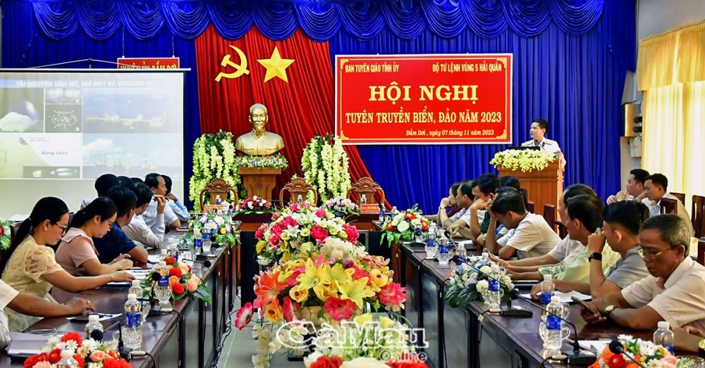 Đẩy mạnh tuyên truyền biển đảo ở địa phương ven biển, nâng cao nhận thức từng người dân Đẩy mạnh tuyên truyền biển đảo ở địa phương ven biển, nâng cao nhận thức từng người dân