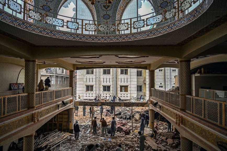 Ảnh ấn tượng năm 2023: ‘Nóng rẫy’ xung đột Nga-Ukraine, chiến sự Israel-Hamas, những mất mát không thể hiểu nổi, 'nở rộ' các chuyến công du lịch sử