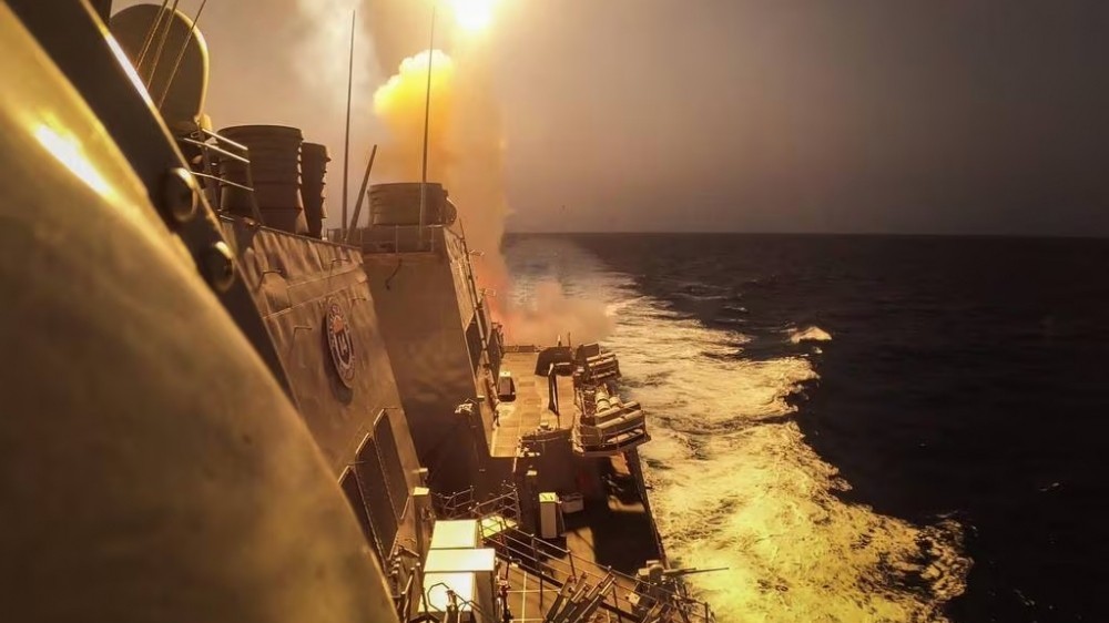 anh tuyen bo san sang can thiep quan su ngan houthi tan cong o bien do