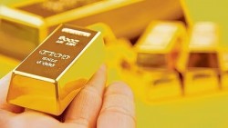 Giá vàng hôm nay 2/1/2024: Giá vàng có thể lập đỉnh 2.250 USD/ounce, triển vọng 2024 rất tích cực, chuyên gia khuyên gì? SJC ‘về mức hợp lý’