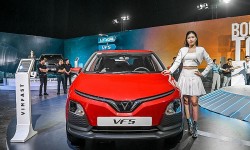 Mercedes-Benz và VinFast điều chỉnh tăng giá một số mẫu xe từ năm 2024