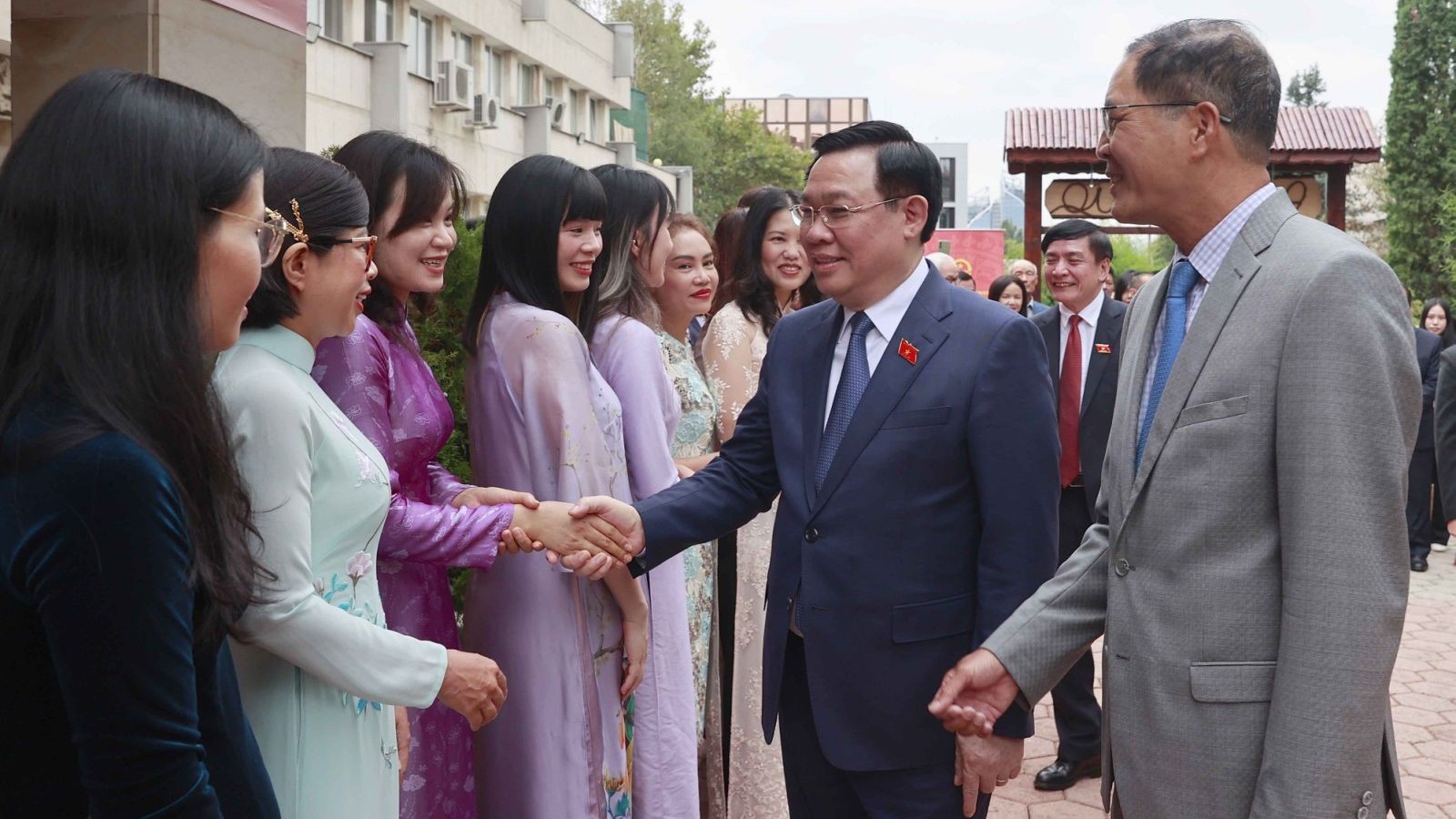 lan gio moi day con thuyen hop tac viet nam bulgaria