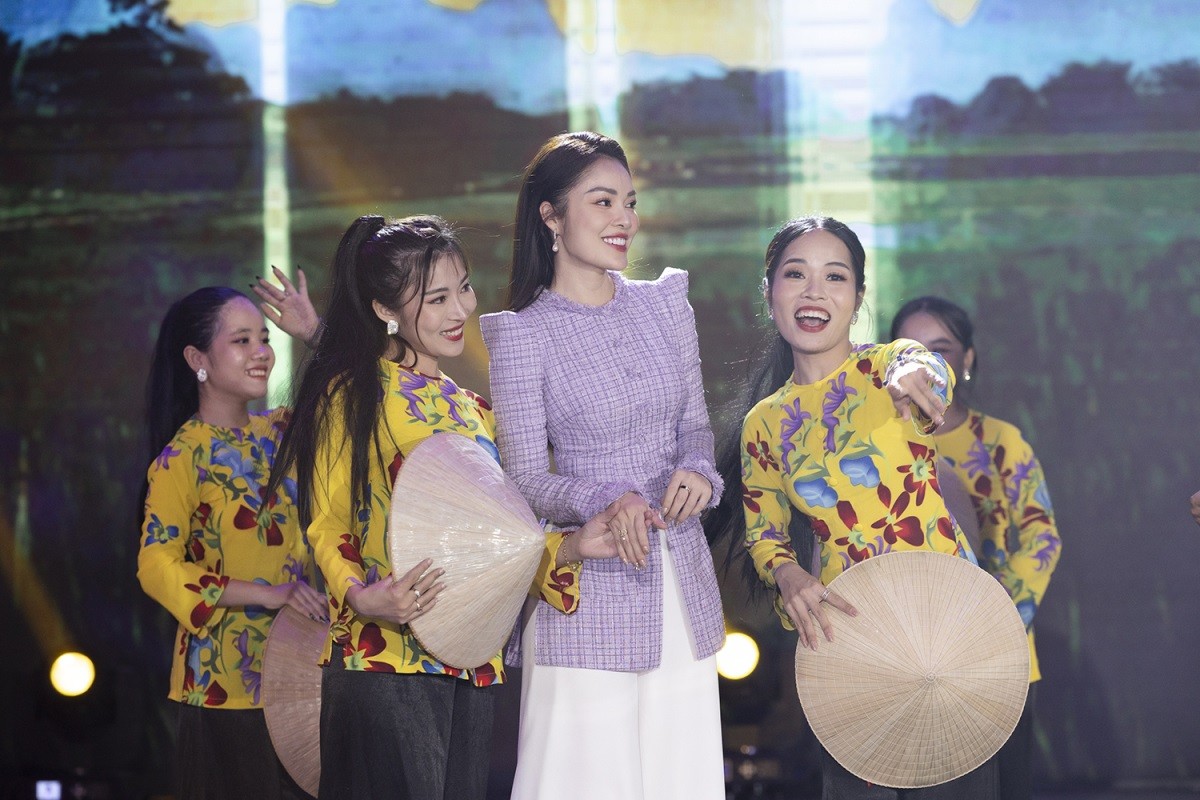 Dương Cẩm Lynh Dương Cẩm Lynh