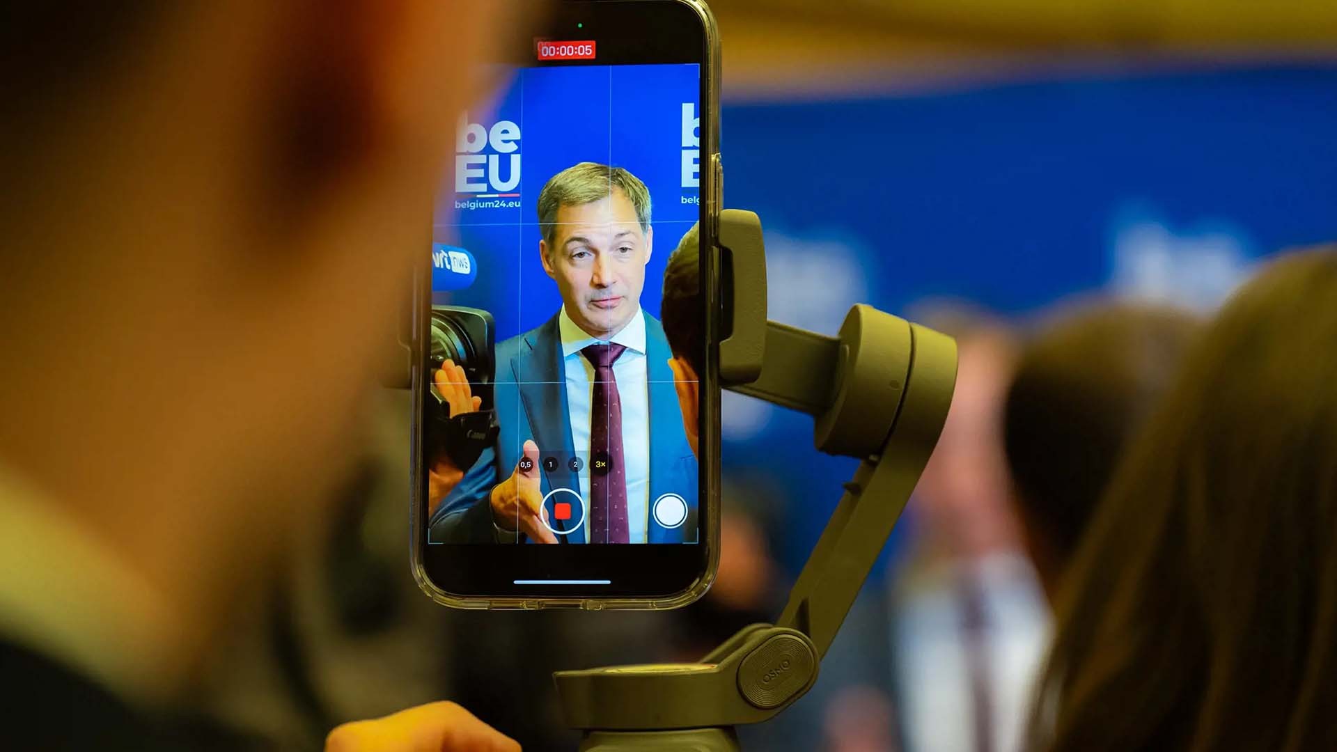 Phong cách Bỉ trên ‘ghế nóng’ EU Phong cách Bỉ trên ‘ghế nóng’ EU