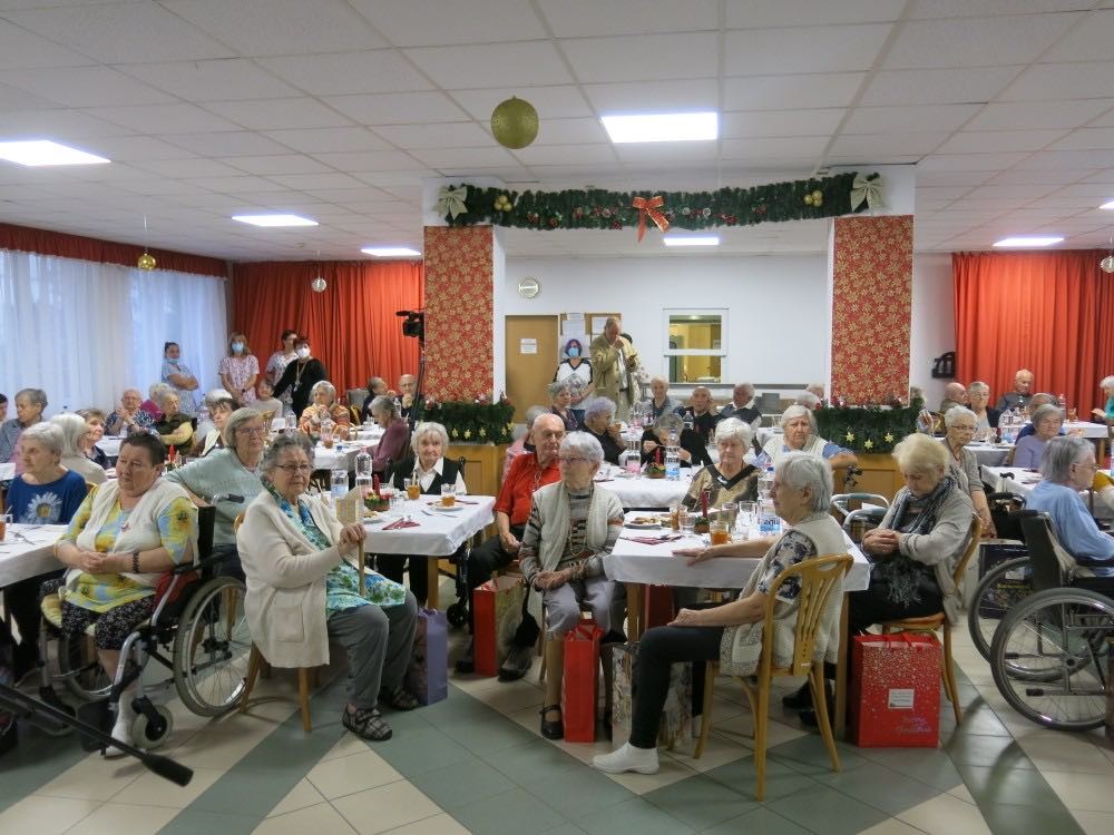 Nghĩa cử người Việt để lại ấn tượng đẹp trong lòng người dân địa phương ở Hungary