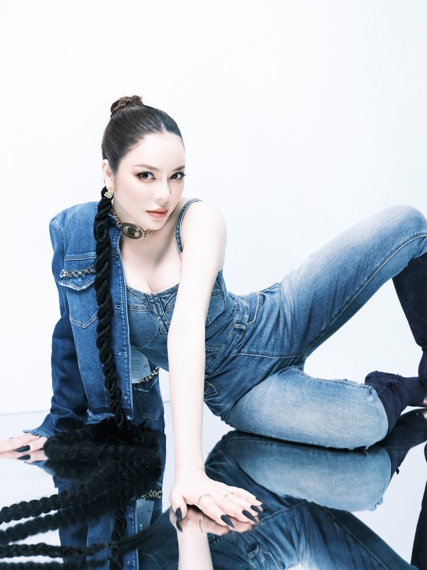 Diễn viên Lý Nhã Kỳ Diễn viên Lý Nhã Kỳ