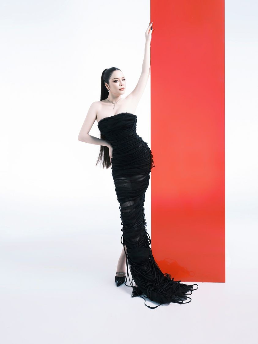 Diễn viên Lý Nhã Kỳ Diễn viên Lý Nhã Kỳ