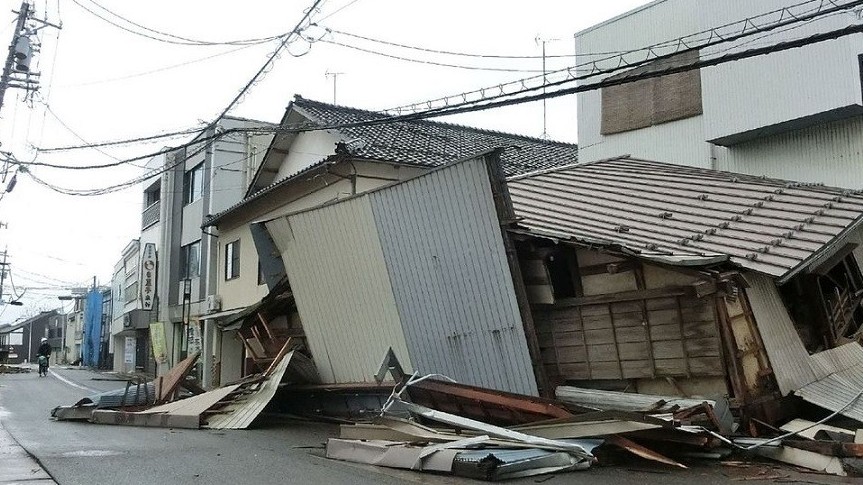 Nhật Bản: Giải cứu thành công cụ bà 80 tuổi trong căn nhà sập do động đất mạnh