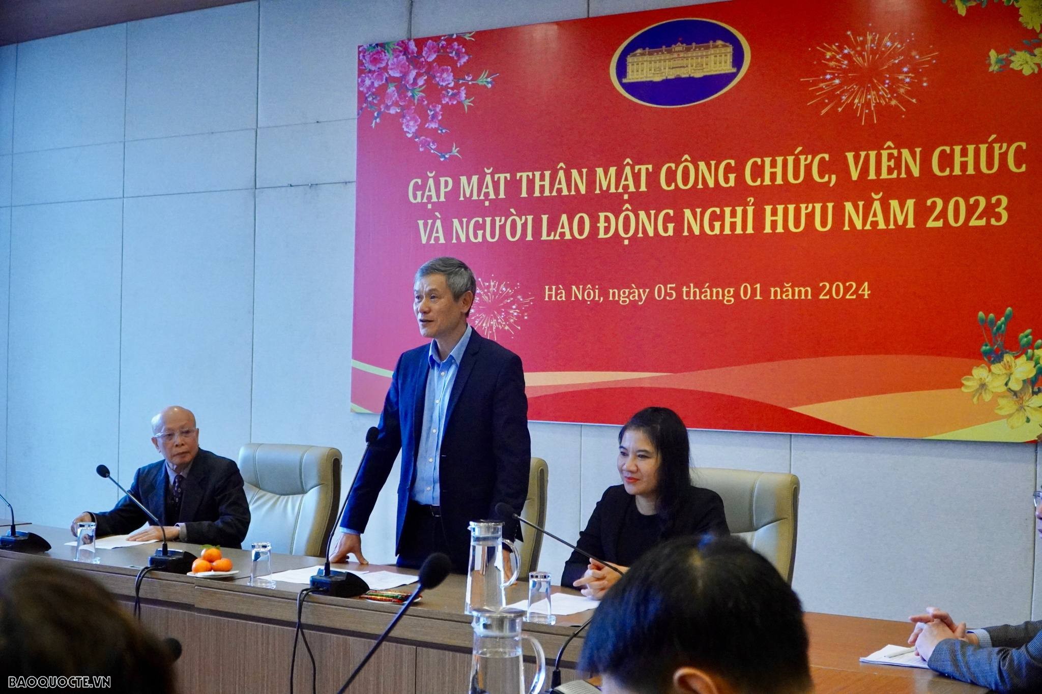 Bộ Ngoại giao gặp mặt thân mật cán bộ, công chức nghỉ hưu trong năm 2023