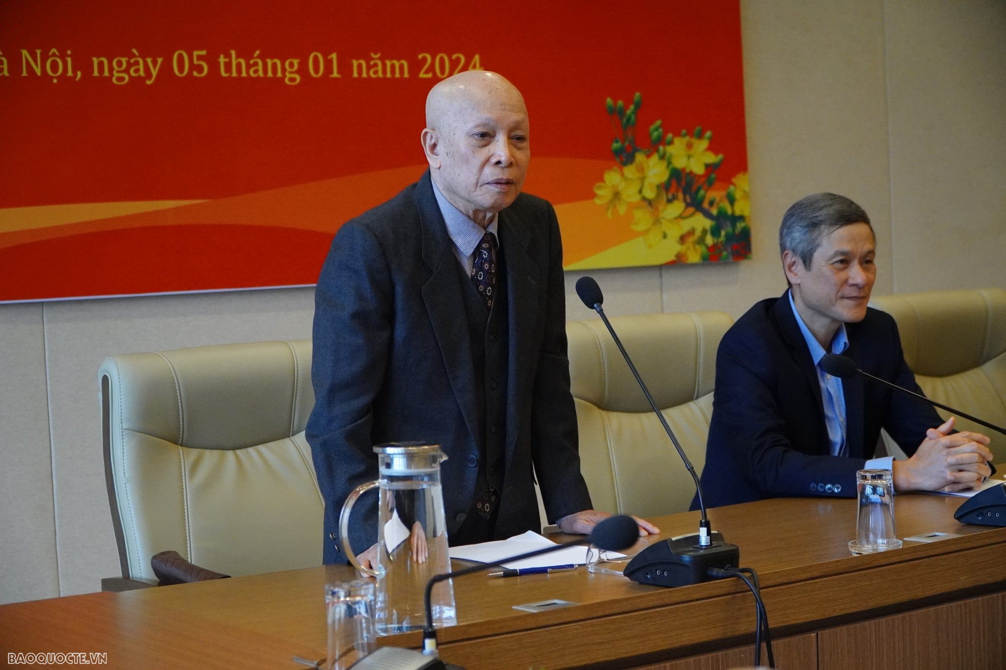 Bộ Ngoại giao gặp mặt thân mật cán bộ, công chức nghỉ hưu trong năm 2023