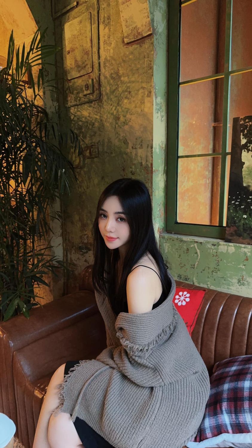 Gu thời trang đời thường của diễn viên Quỳnh Kool