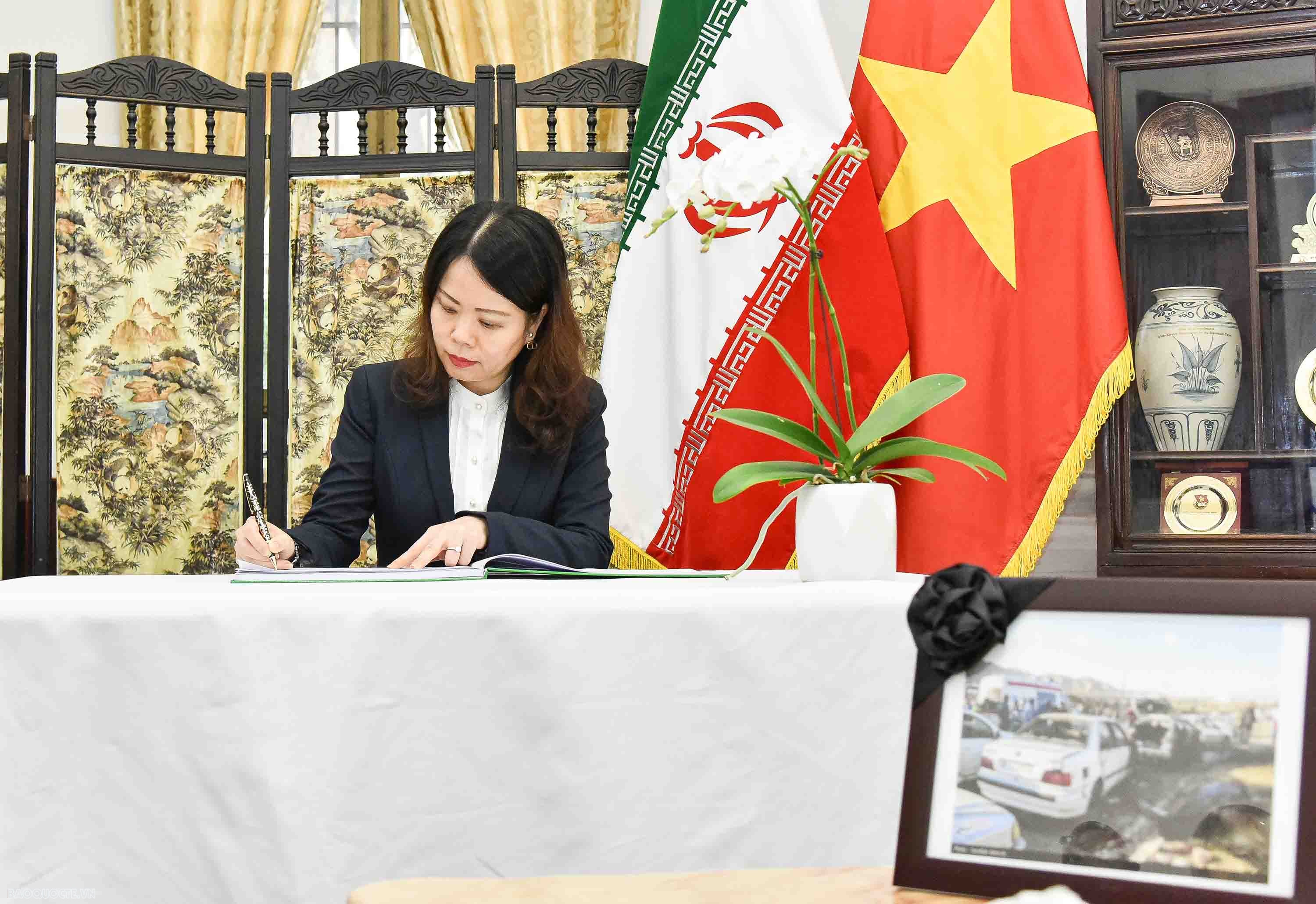 Lãnh đạo Bộ Ngoại giao chia buồn về thiệt hại trong vụ đánh bom xảy ra tại Iran