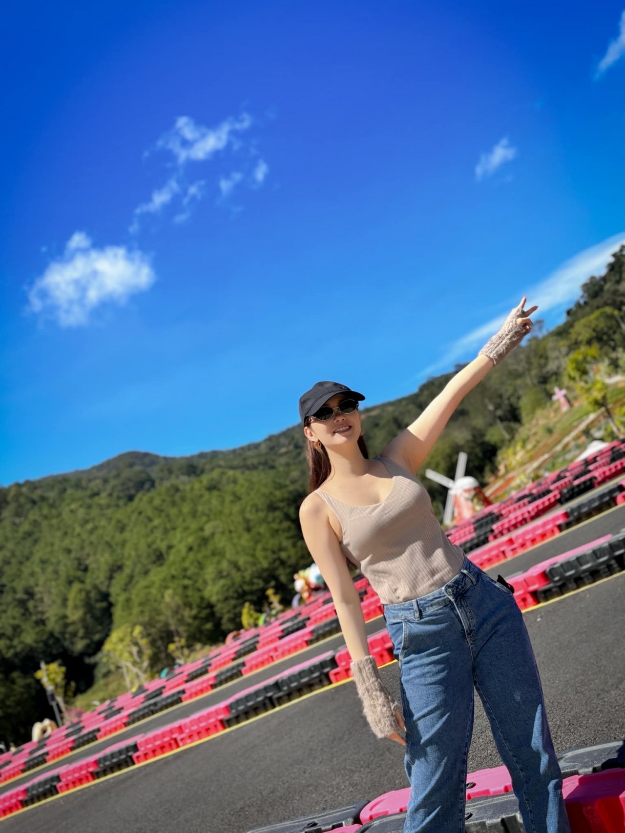 Diễn viên Minh Hằng