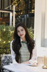 Hoa hậu Đỗ Thị Hà nổi bật với những bộ cánh bó sát, khoe khéo lợi thế hình thể