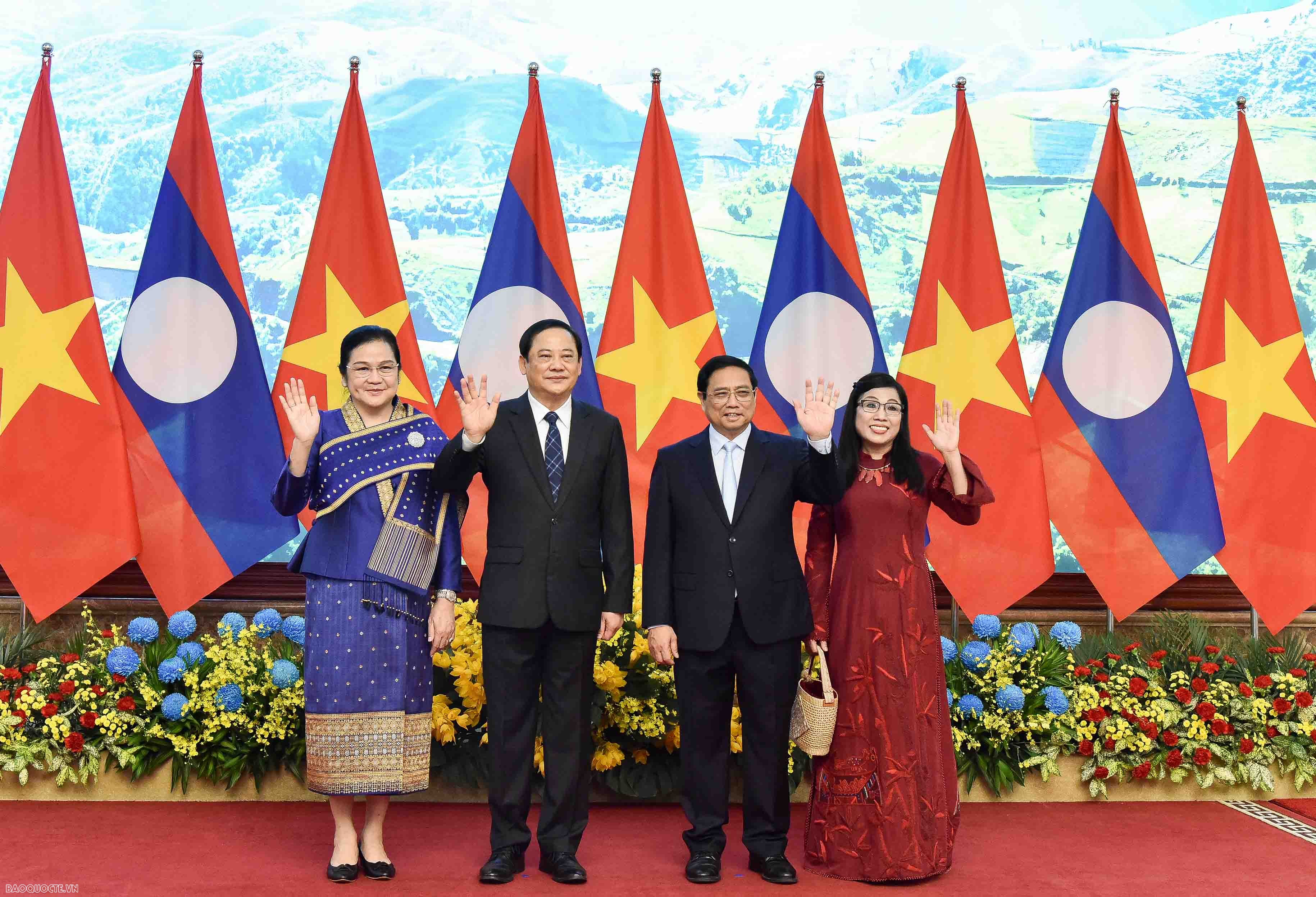 Đây là dịp để hai bên trao đổi về tình hình của mỗi nước, tình hình quốc tế và khu vực cùng quan tâm; rà soát, đánh giá kết quả triển khai các thỏa thuận cấp cao, các hiệp định hợp tác giữa hai Chính phủ đạt được tại kỳ họp lần thứ 45 Ủy ban liên Chính phủ Việt Nam-Lào tháng 1/2023; trao đổi về phương hướng, các biện pháp đột phá nhằm tiếp tục đưa quan hệ hợp tác đi vào chiều sâu, hiệu quả, thực chất hơn nữa trong năm 2024. Đây là dịp để hai bên trao đổi về tình hình của mỗi nước, tình hình quốc tế và khu vực cùng quan tâm; rà soát, đánh giá kết quả triển khai các thỏa thuận cấp cao, các hiệp định hợp tác giữa hai Chính phủ đạt được tại kỳ họp lần thứ 45 Ủy ban liên Chính ph