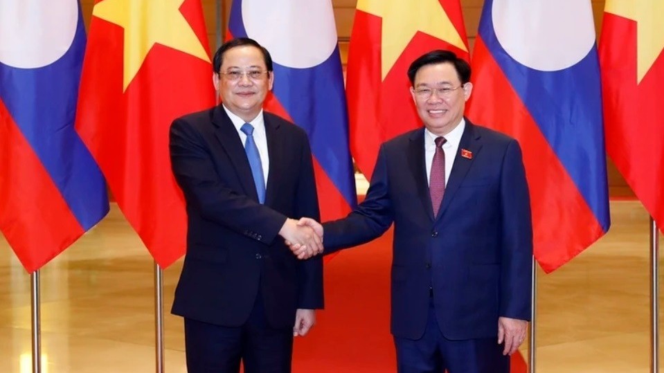 Việt Nam luôn dành ưu tiên cao nhất cho quan hệ truyền thống đặc biệt Việt-Lào