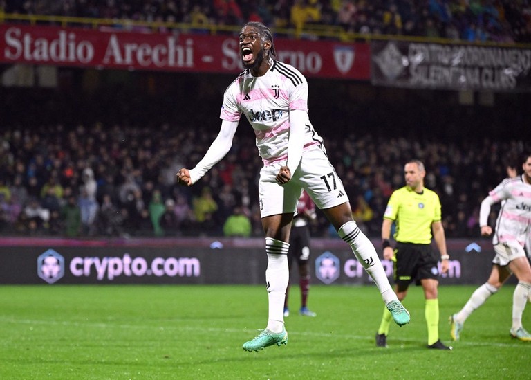 Phút 65, Vlahovic kiến tạo để S. Iling-Junior sút tung lưới đội chủ nhà. Phút 65, Vlahovic kiến tạo để S. Iling-Junior sút tung lưới đội chủ nhà.