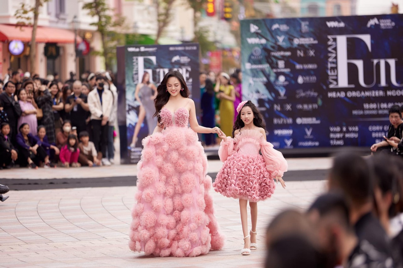 Diễn viên Thu Quỳnh đẹp tựa nàng thơ