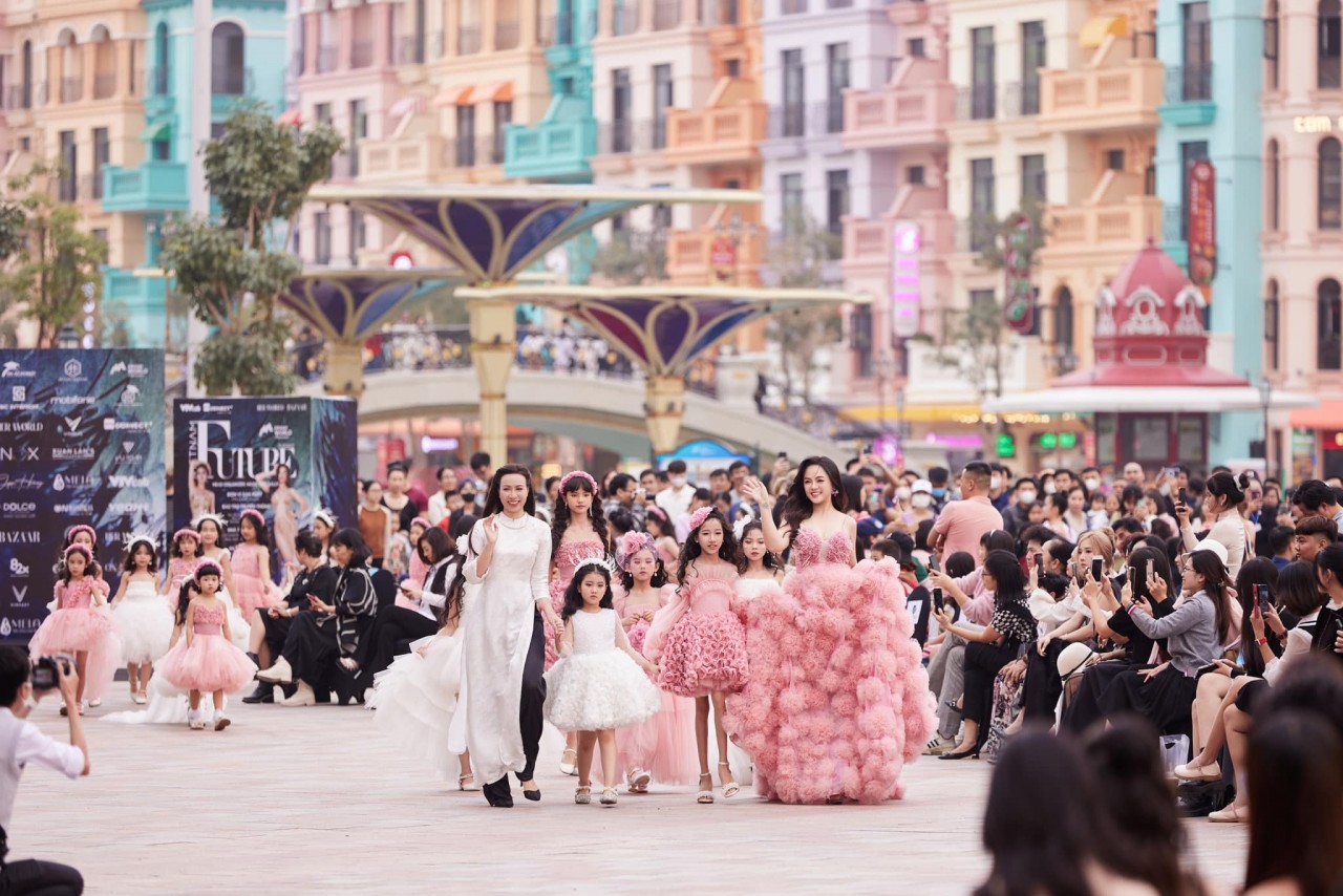 Diễn viên Thu Quỳnh đẹp tựa nàng thơ