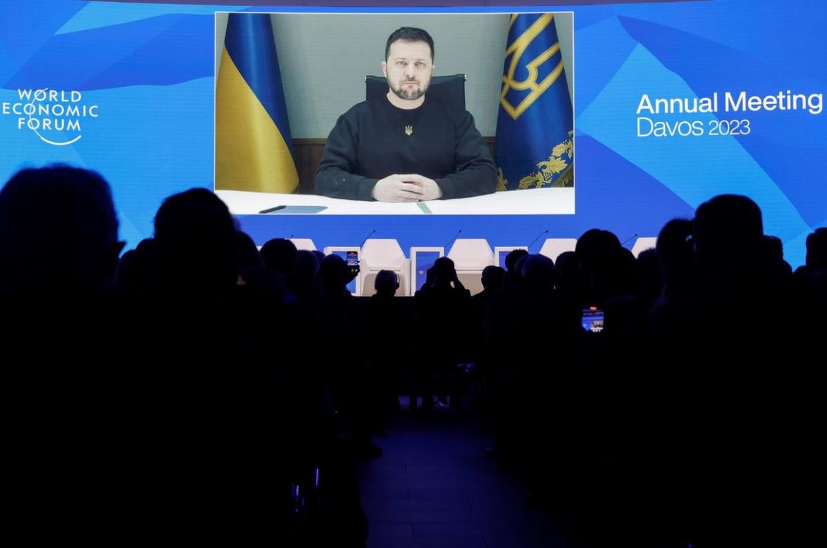 Tình hình Ukraine: 'Dậm chân' trên thực địa, con đường tìm kiếm ưu thế hòa đàm chẳng khả quan, Tổng thống Zelesky chuẩn bị xuất ngoại. (Nguồn: Bloomberg)