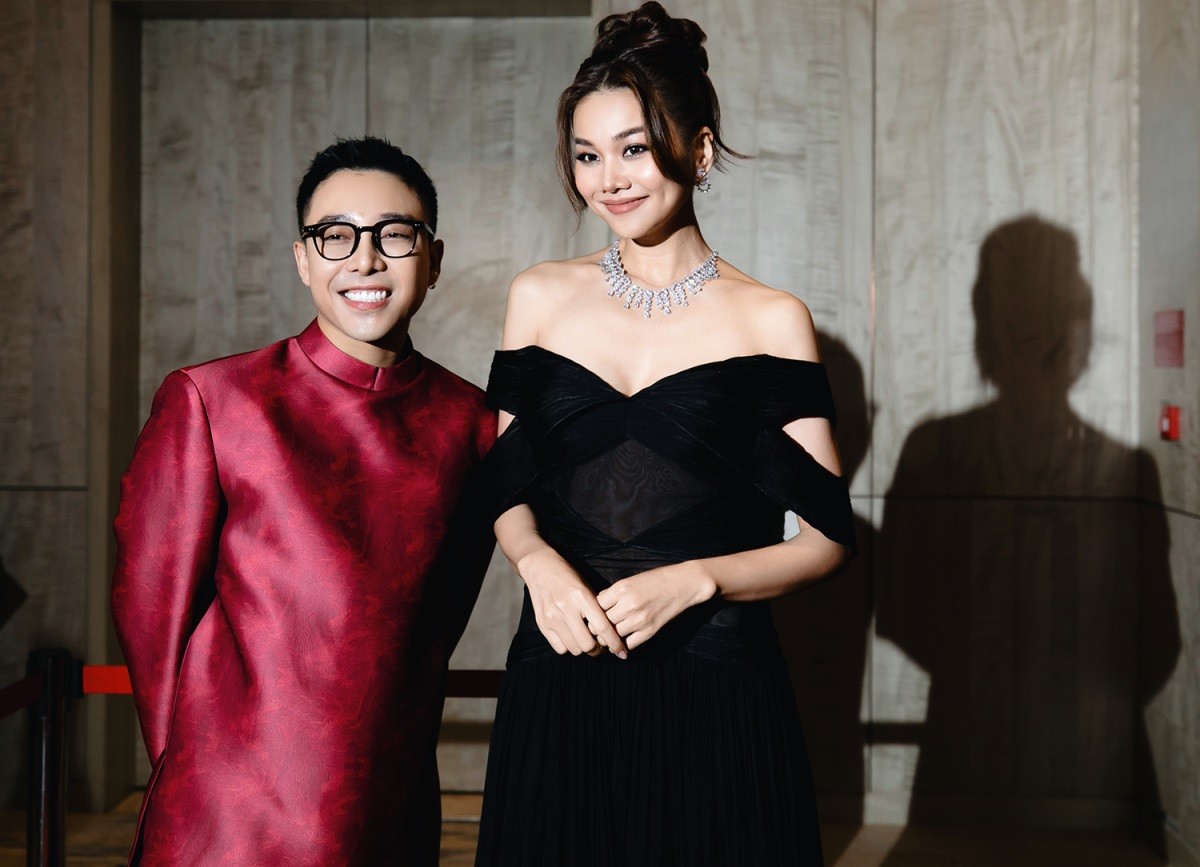 Siêu mẫu Thanh Hằng xinh đẹp nổi bật nhận giải thưởng Biểu tượng phụ nữ của năm 2023 Siêu mẫu Thanh Hằng xinh đẹp nổi bật nhận giải thưởng Biểu tượng phụ nữ của năm 2023