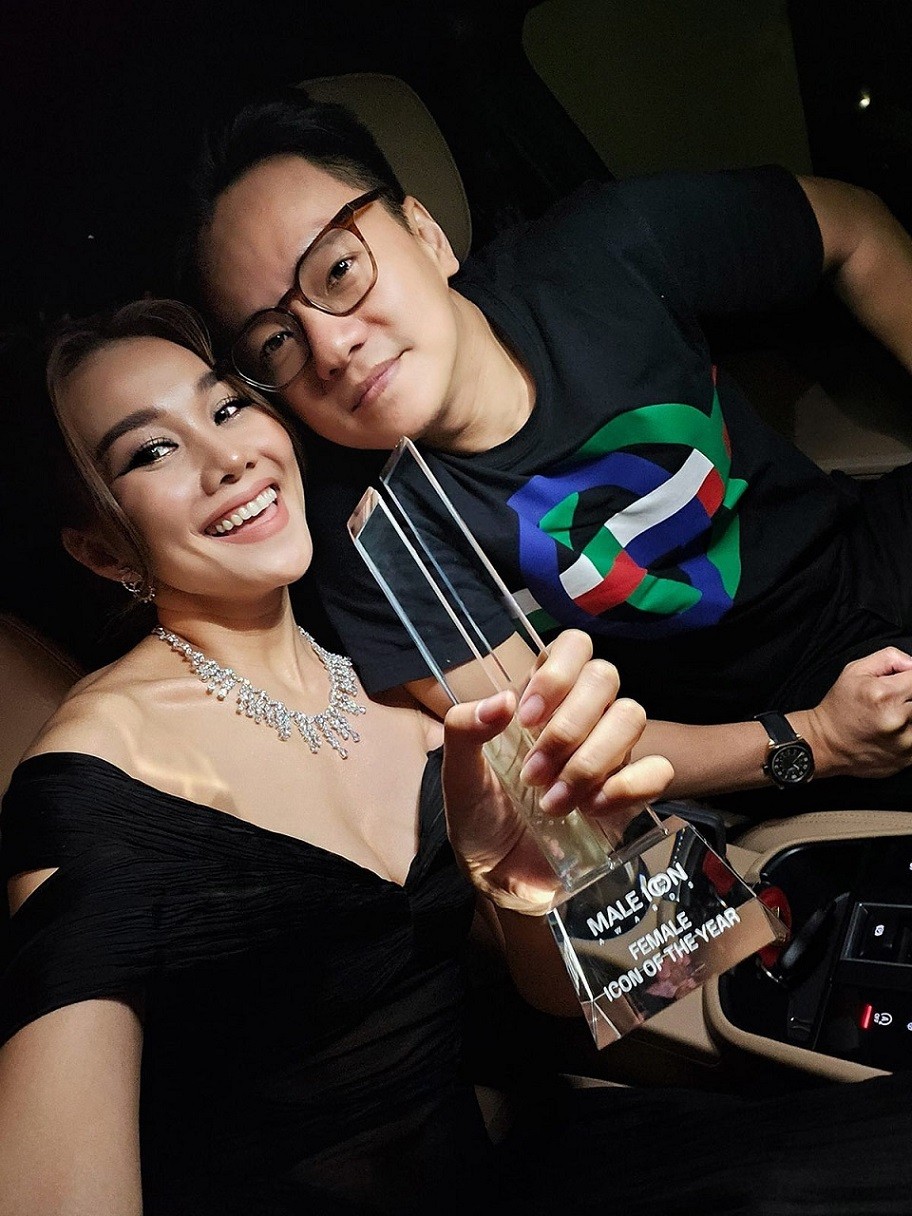 Siêu mẫu Thanh Hằng xinh đẹp nổi bật nhận giải thưởng Biểu tượng phụ nữ của năm 2023 Siêu mẫu Thanh Hằng xinh đẹp nổi bật nhận giải thưởng Biểu tượng phụ nữ của năm 2023