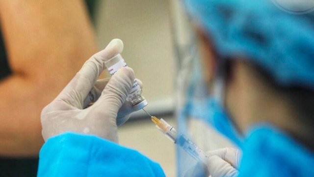 bao dam tiep can vaccine tu goc do quyen con nguoi ve bao ve suc khoe