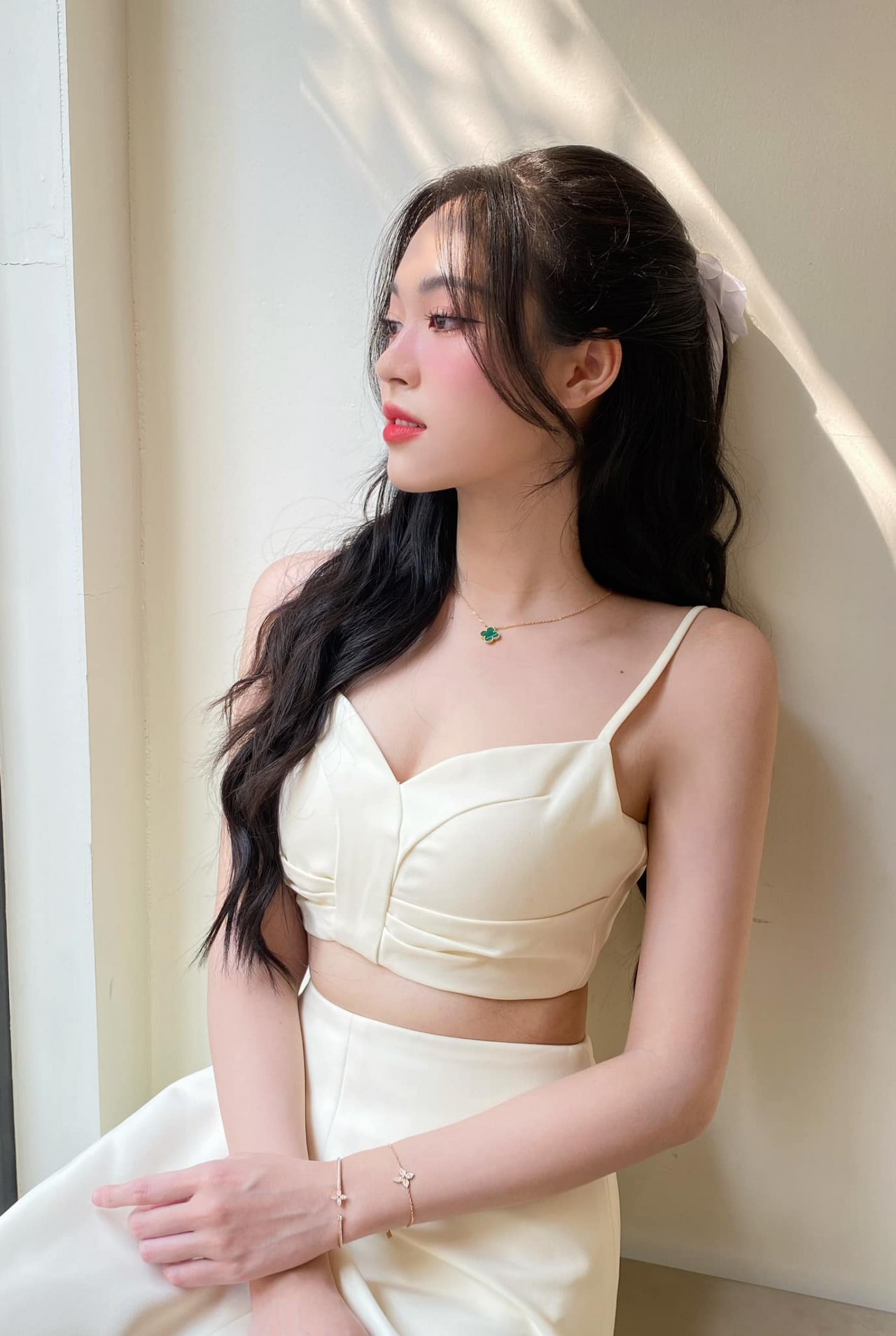 Á hậu Trịnh Thùy Linh