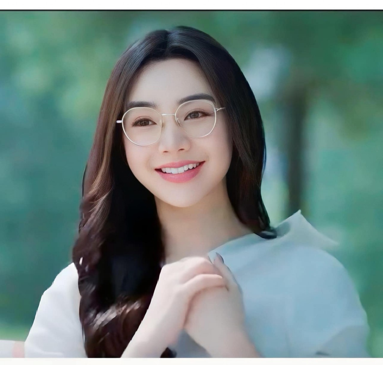 'Cô giáo Nguyệt' 'Chúng ta của 8 năm sau" - Quỳnh Kool