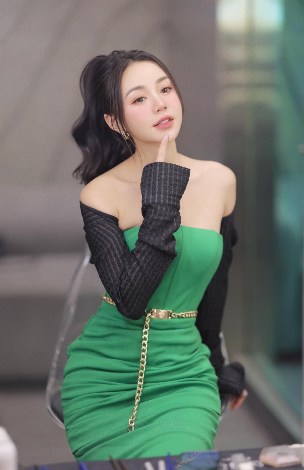 'Cô giáo Nguyệt' 'Chúng ta của 8 năm sau" - Quỳnh Kool