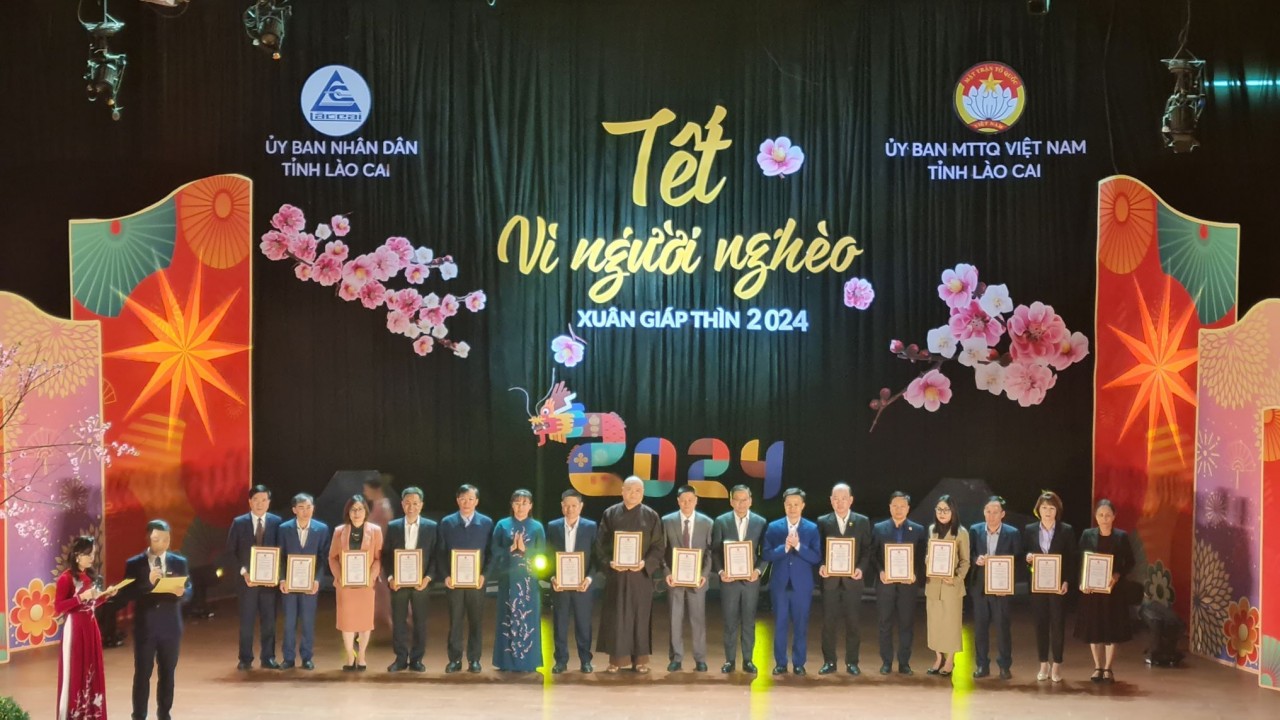 Lan tỏa tình yêu thương cho người nghèo ở Lào Cai Lan tỏa tình yêu thương cho người nghèo ở Lào Cai