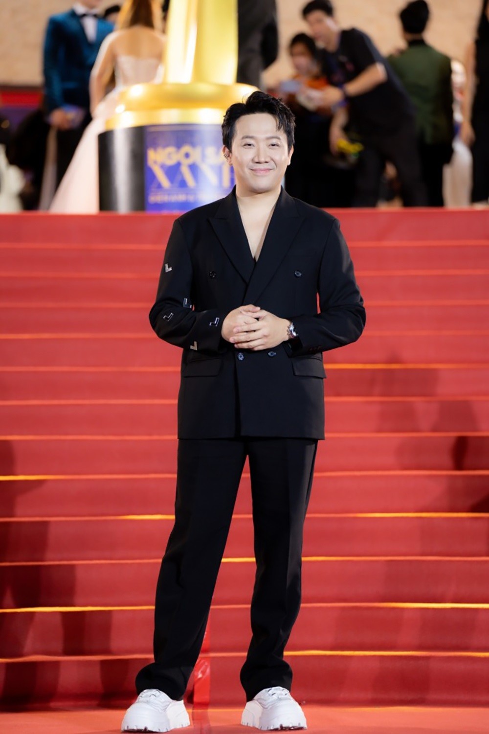 Ngôi Sao Xanh được tổ chức lần đầu vào năm 2013, nhằm tôn vinh những gương mặt điện ảnh, truyền hình có nhiều đóng góp trong năm. Lễ trao giải năm nay, C Trấn Thành vào danh sách đề cử hạng mục Đạo diễn xuất sắc với phim điện ảnh Nhà bà Nữ ra rạp đầu năm 2023, đạt doanh thu gần 500 tỷ đồng.