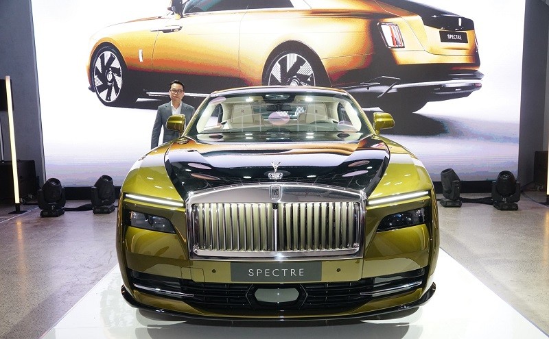 Cận cảnh xe điện Rolls-Royce Spectre vừa ra mắt tại Việt Nam, giá gần 18 tỷ đồng