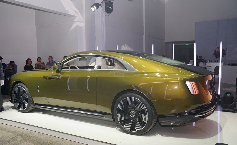 Cận cảnh xe điện Rolls-Royce Spectre vừa ra mắt tại Việt Nam, giá gần 18 tỷ đồng