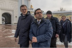 Vừa nhậm chức, tân Ngoại trưởng Pháp liền đi thăm Ukraine