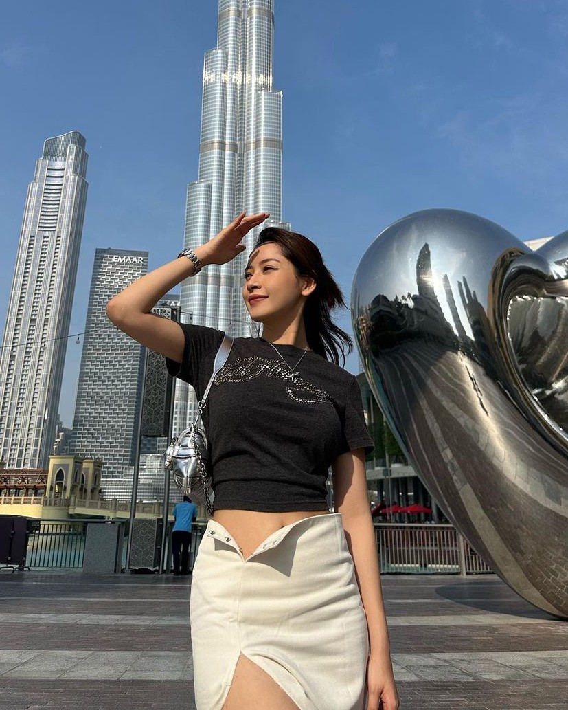 Chi Pu khoe hình thể 'mình hạc xương mai'