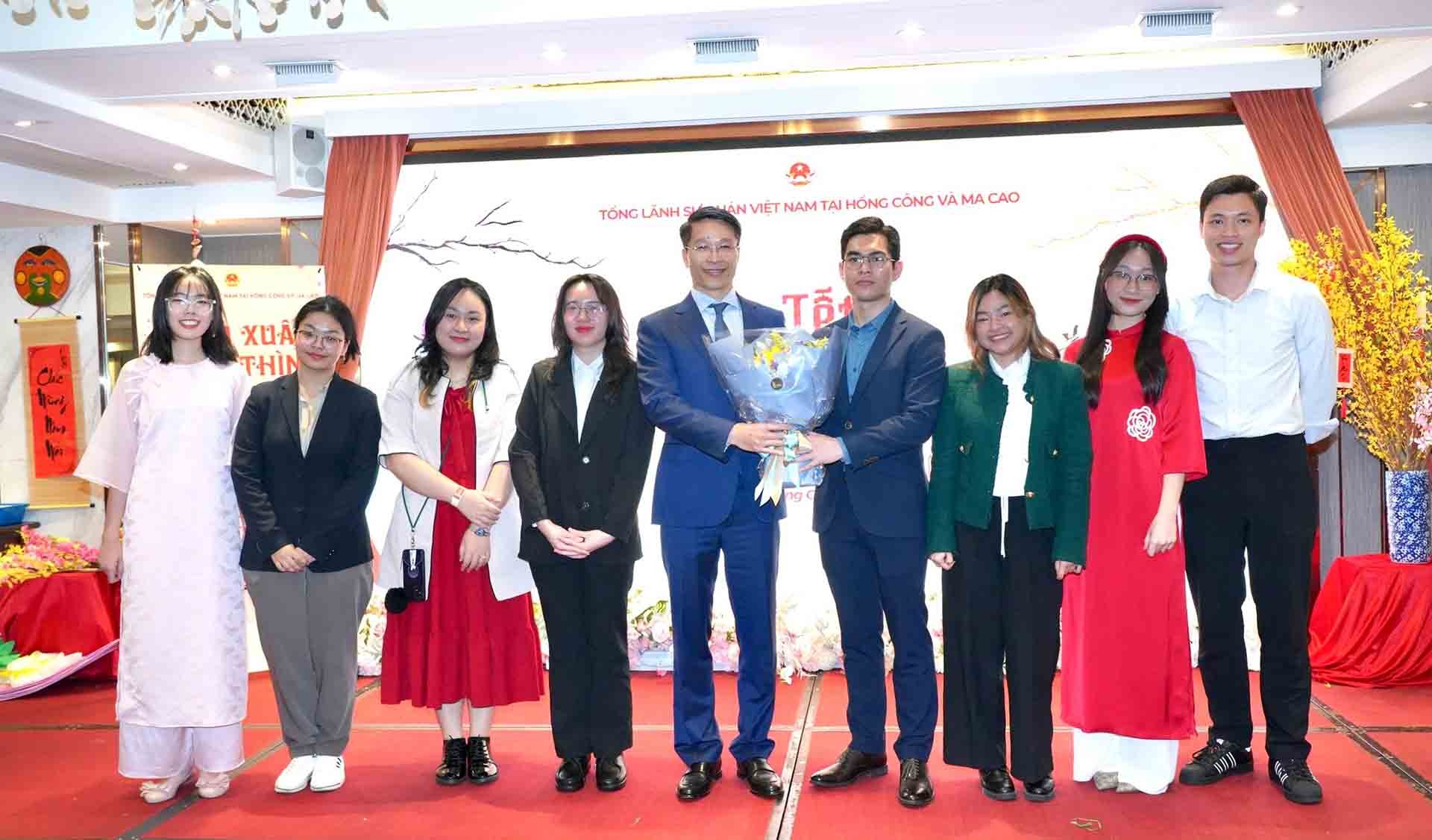 Mang sắc Tết Quê hương tới cộng đồng người Việt tại Hong Kong và Ma Cao