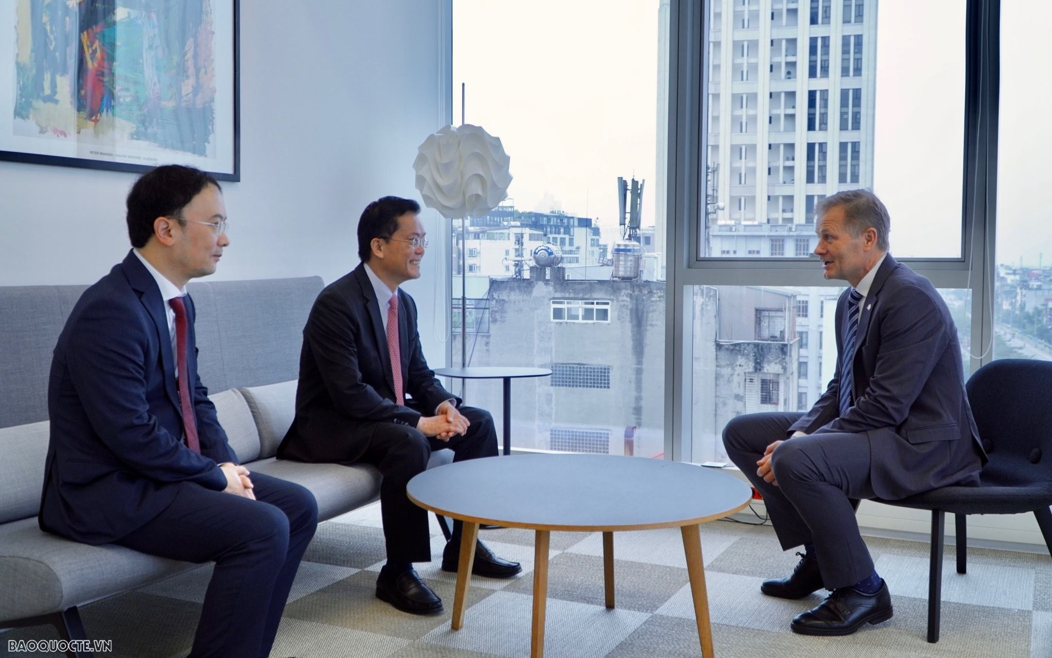 Ghi sổ chúc mừng nhân dịp Nhà vua Đan Mạch Frederik X lên ngôi