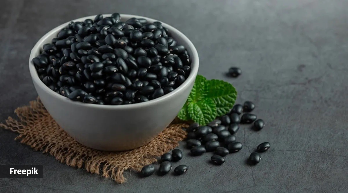 Thường xuyên bổ sung 6 thực phẩm màu đen giúp đẩy lùi tình trạng tóc bạc sớm Thường xuyên bổ sung 6 thực phẩm màu đen giúp đẩy lùi tình trạng tóc bạc sớm