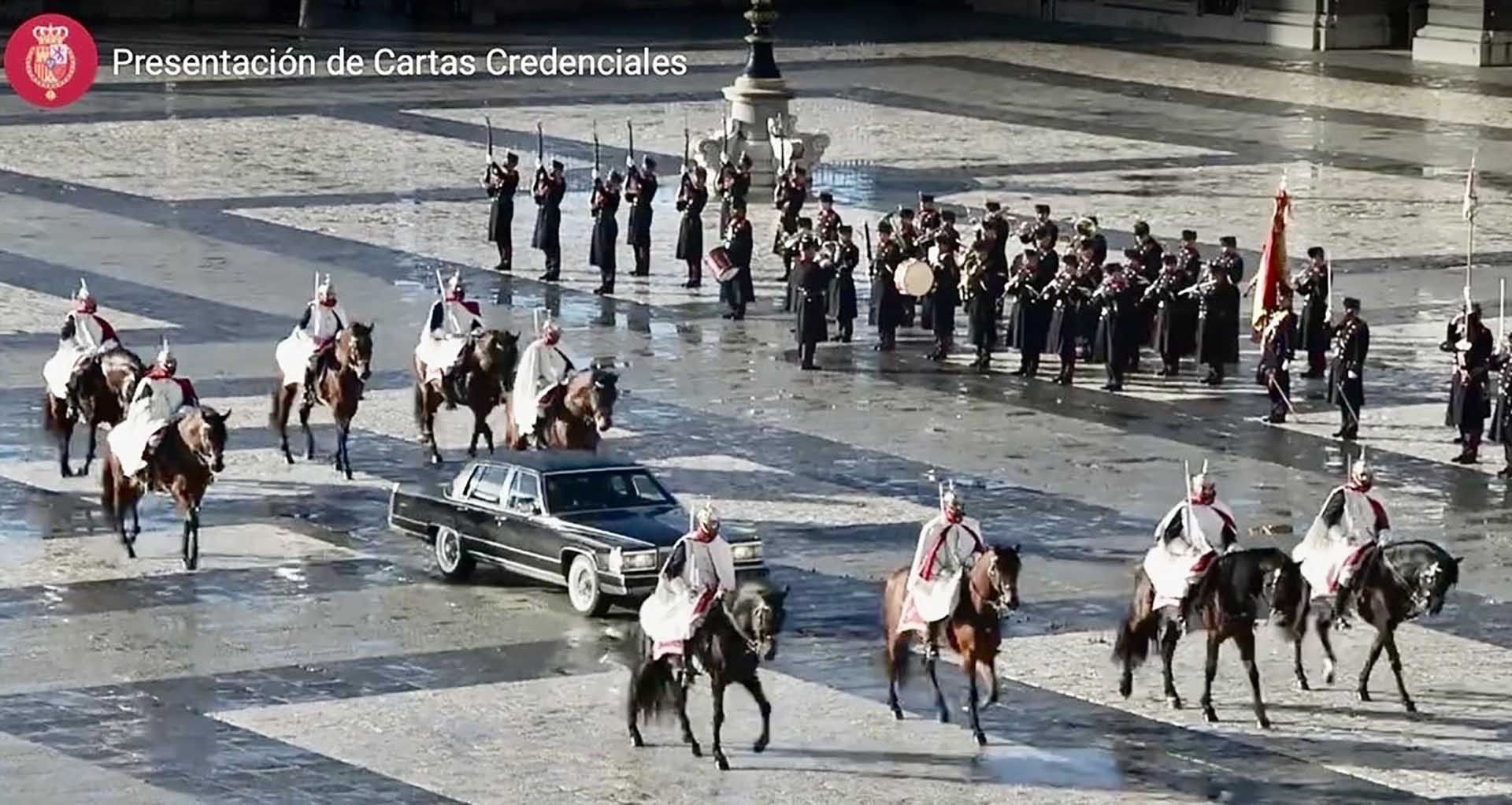 Lễ trình Thư ủy nhiệm diễn ra tại Cung điện Hoàng gia Tây Ban Nha ở thủ đô Madrid, Lễ trình Thư ủy nhiệm diễn ra tại Cung điện Hoàng gia Tây Ban Nha ở thủ đô Madrid,