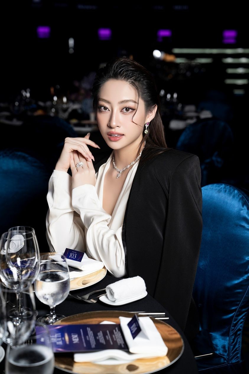 Hoa hậu Lương Thùy Linh