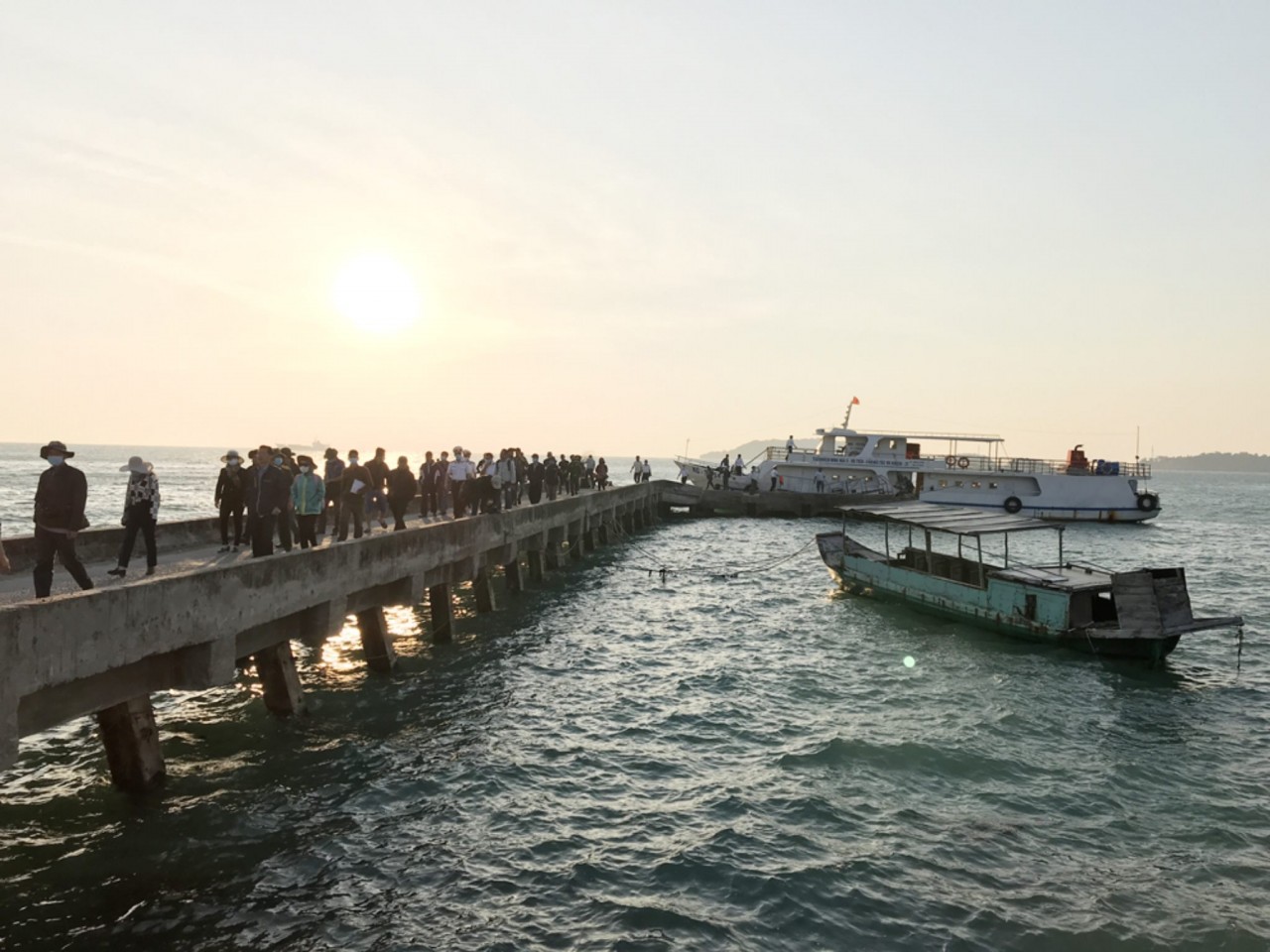 Hòn Đốc còn là đảo du lịch hấp dẫn thu hút nhiều du khách Hòn Đốc còn là đảo du lịch hấp dẫn thu hút nhiều du khách