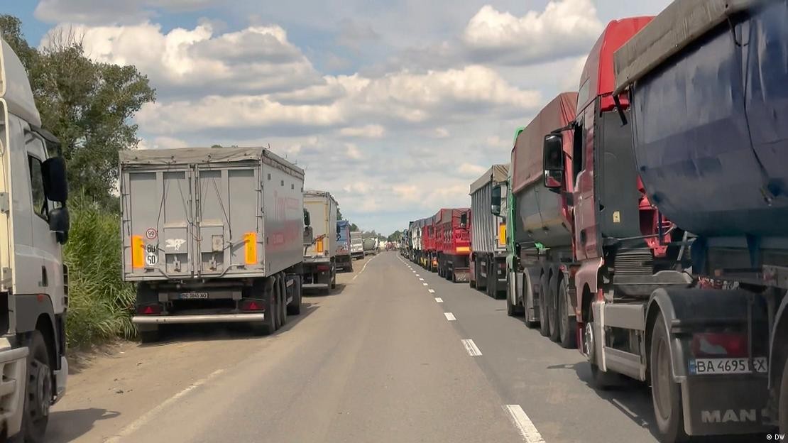 Ukraine hiện phụ thuộc rất nhiều vào các tuyến đường quá cảnh qua Ba Lan, Slovakia, Hungary và Romania. (Nguồn: DW) Ukraine hiện phụ thuộc rất nhiều vào các tuyến đường quá cảnh qua Ba Lan, Slovakia, Hungary và Romania. (Nguồn: DW)