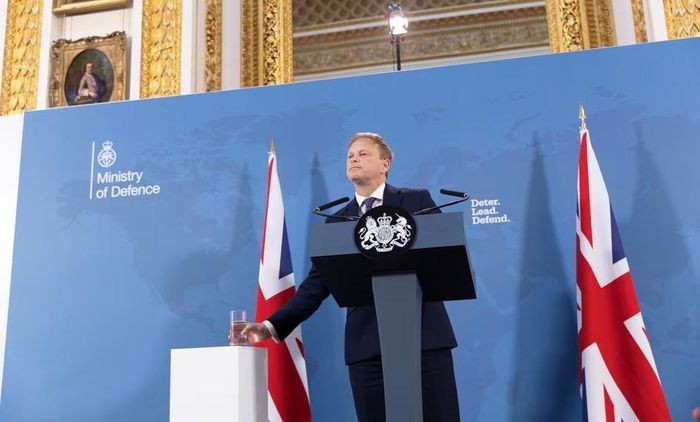 Xác định được vũ khí chủ lực tại Biển Đỏ, Anh mạnh tay chi tiền nâng cấp 'bảo bối' Xác định được vũ khí chủ lực tại Biển Đỏ, Anh mạnh tay chi tiền nâng cấp 'bảo bối'