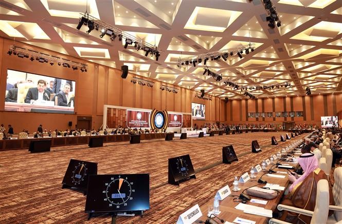 Phiên họp toàn thể Hội nghị Cấp cao lần thứ 19 Phong trào Không liên kết. Ảnh: Nhật Anh – TTXVN