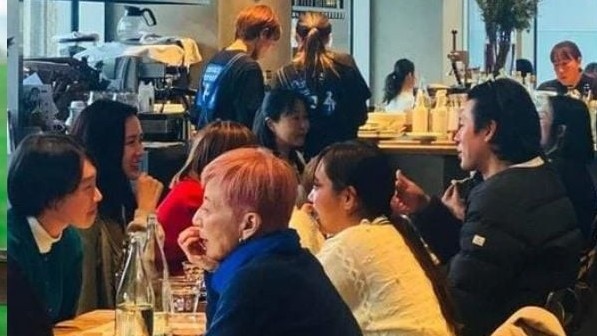 Son Ye Jin và Hyun Bin hẹn hò riêng tư tận hưởng kỳ nghỉ đón năm mới tại Nhật Bản