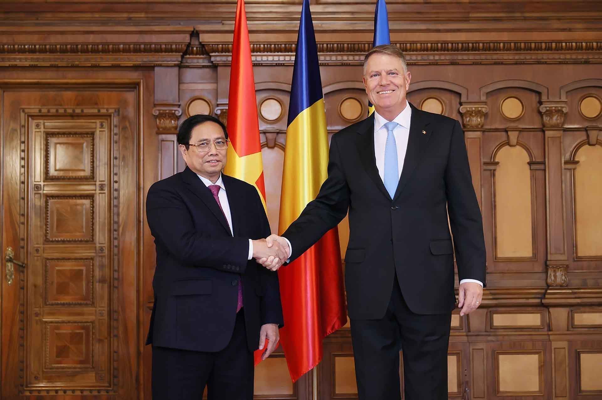 Thủ tướng Phạm Minh Chính hội kiến Tổng thống Romania Klaus Iohannis. (Nguồn: TTXVN) Thủ tướng Phạm Minh Chính hội kiến Tổng thống Romania Klaus Iohannis. (Nguồn: TTXVN)