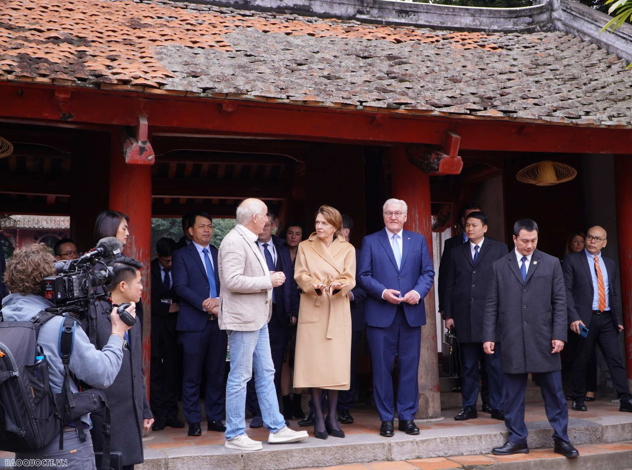 Tổng thống Cộng hòa Liên bang Đức Frank-Walter Steinmeier và Phu nhân thăm quan Văn Miếu-Quốc Tử Giám