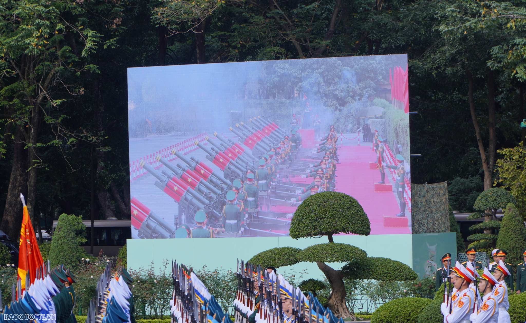 Lễ đón chính thức Tổng thống Cộng hòa Liên bang Đức Frank-Walter Steinmeier và Phu nhân tại Phủ Chủ tịch Lễ đón chính thức Tổng thống Cộng hòa Liên bang Đức Frank-Walter Steinmeier và Phu nhân tại Phủ Chủ tịch