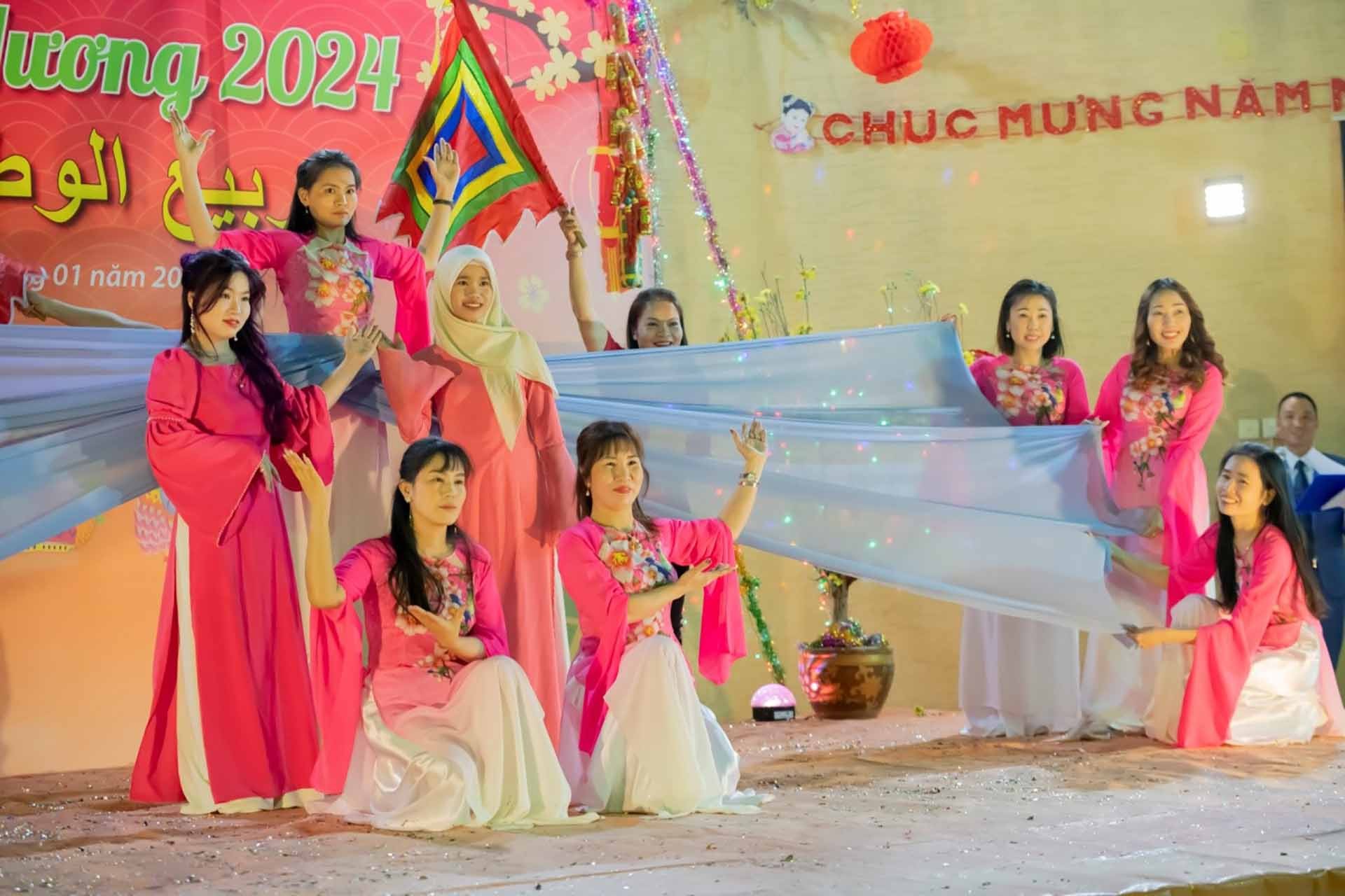 Đại sứ quán Việt Nam tại Saudi Arabia tổ chức chương trình Xuân Quê hương Giáp Thìn 2024 Đại sứ quán Việt Nam tại Saudi Arabia tổ chức chương trình Xuân Quê hương Giáp Thìn 2024